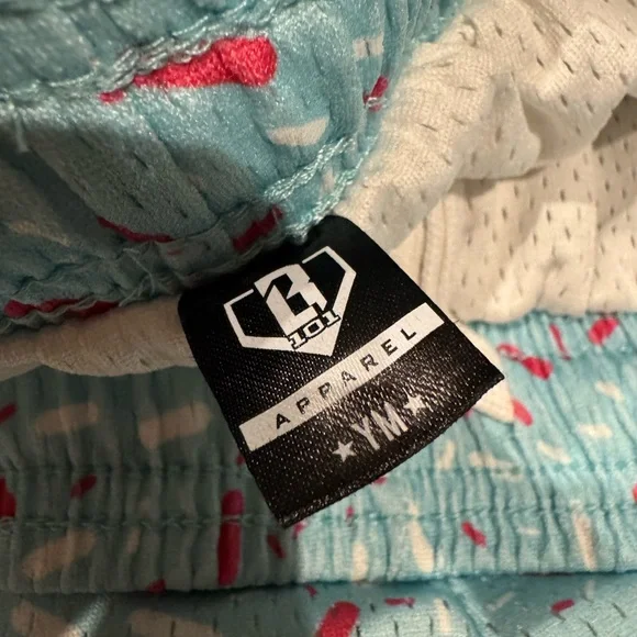 Boys B101 shorts. Youth M. Excellent used condition - Picture 4 of 4